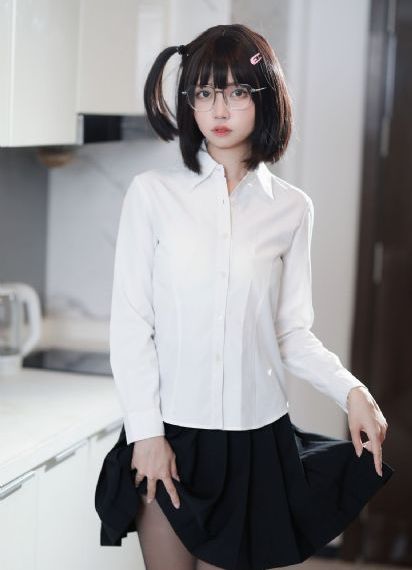 学生眼中的女老师在线_高清天堂在线