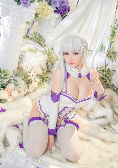 生活在别处的我电视剧_十万网红美女美酱